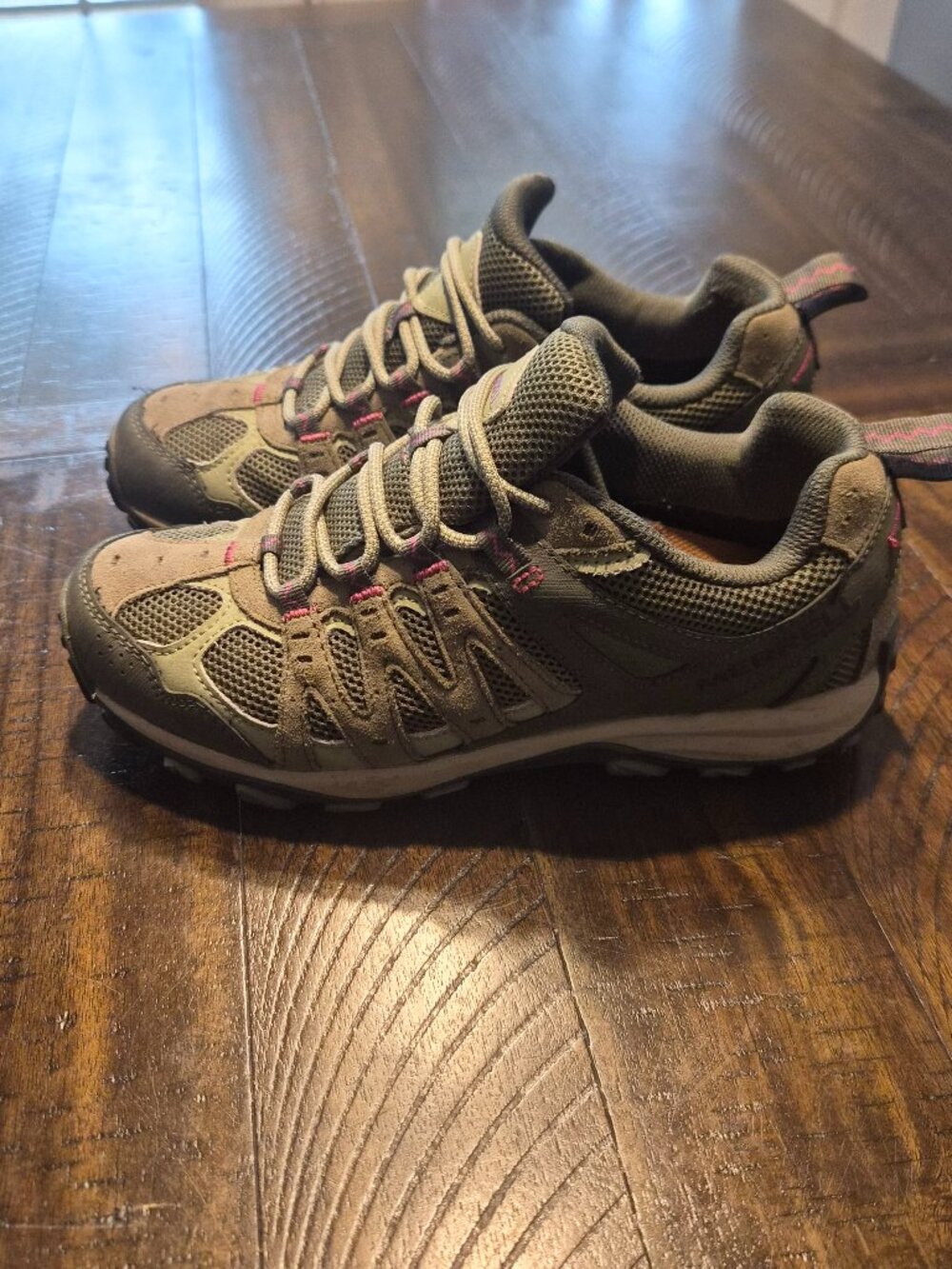 Merrell Accentor 3 hiking shoes size 8 Women J135432 Green/pink